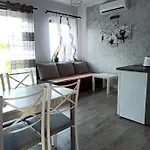 Pod Katalpami Mikołajki