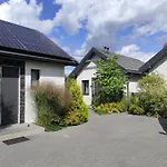 Pod Katalpami Nyaraló *